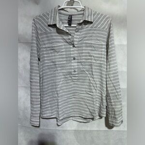 Mountain Hardwear Tunic Top Women’s S Gray White Stripe Long Sleeve Popover EUC